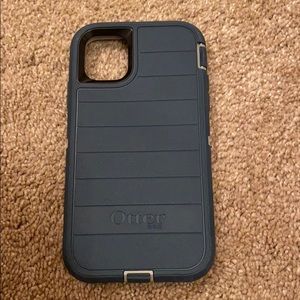 iPhone 11 OtterBox